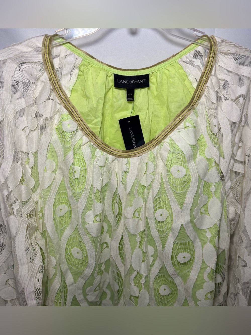 Lane Bryant Ivory Lace Overlay Peasant Blouse with Lime Green Underlay Sz 14/16 - Picture 2 of 9